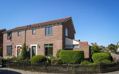 Twee-onder-één-kap te koop: Spechtstraat 2, Opheusden Opheusden