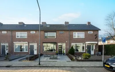 Tussenwoning te koop: Spechtstraat 4, Vogelbuurt Oosterhout