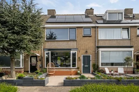 Tussenwoning te koop: Spechtstraat 42, Vogelbuurt Maassluis