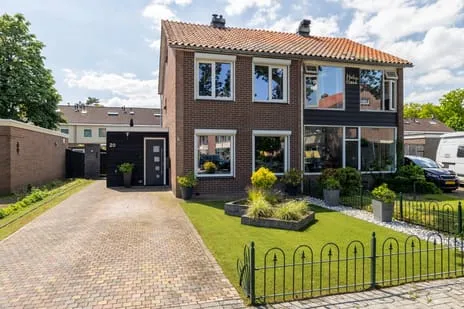 Twee-onder-één-kap te koop: Speelbrinkweg 20, ’t Harde West 'T Harde