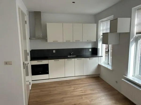Studio te huur: Speelmansstraat 54, Grote Kerkbuurt Leeuwarden