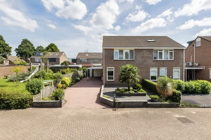 Semi-detached for sale: Speltakker 1, Wezep-West Wezep
