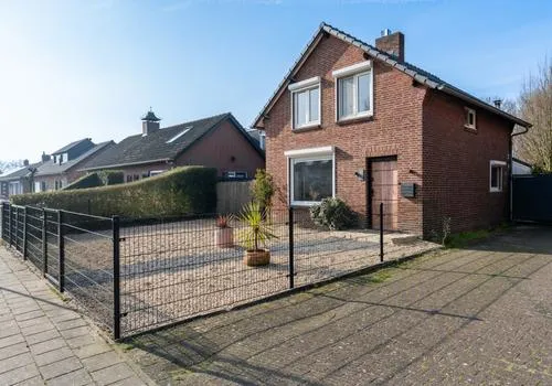 Vrijstaande woning te koop: Speltstraat 6, Kern Haler Haler