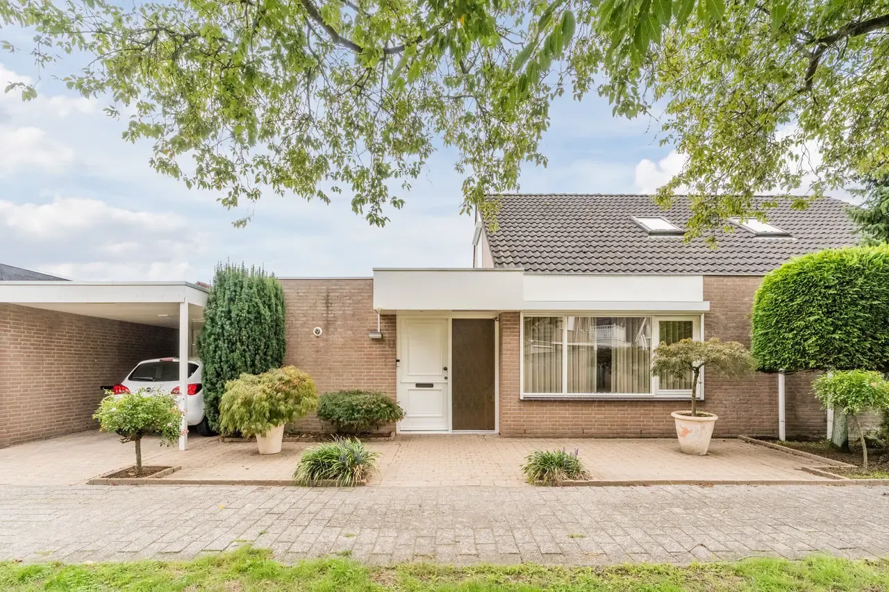 Hoekwoning te koop: Sperwer 11, Veldhoven