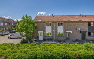 Hoekwoning te koop: Sperwer 40, Sommelsdijk vogelbuurt oost Sommelsdijk