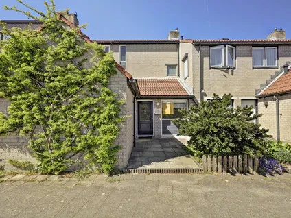 Tussenwoning te koop: Sperwerhoek 52, De Hoek-1 Spijkenisse