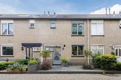 Terraced house for sale: Sperwerhorst 22, Vogelwijk Honselersdijk