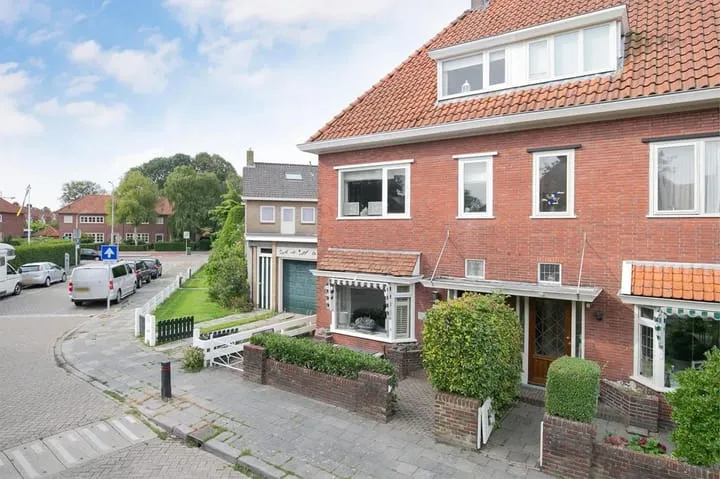 Tussenwoning te huur: Sperwerstraat 1, Vogelwijk Leeuwarden