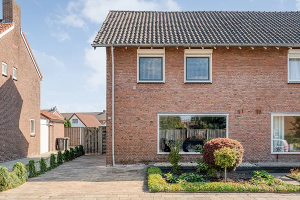 Koopwoning: Sperwerstraat 2A in Losser - €378.000 - 156m²