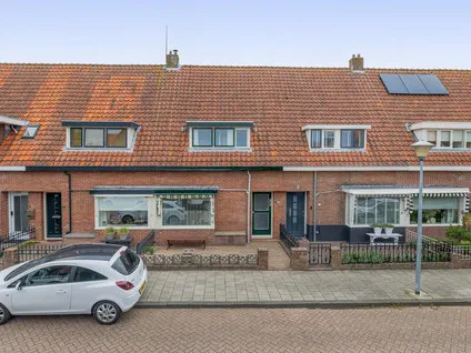 Tussenwoning te koop: Sperwerstraat 5, Vogelbuurt Den Helder