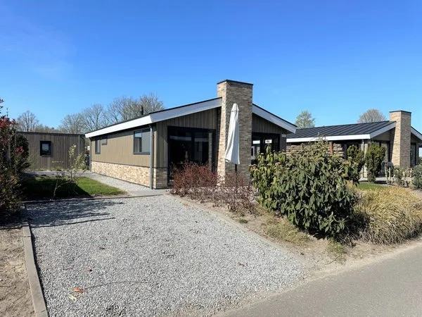 Vrijstaande woning te koop: Spijkweg 15, Buitengebied Biddinghuizen Biddinghuizen