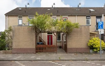 Tussenwoning te koop: Spinnekop 10, Tinga Sneek