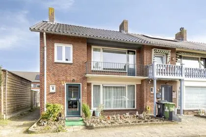 Hoekwoning te koop: Spinnerstraat 26, Braakhuizen-Noord Geldrop