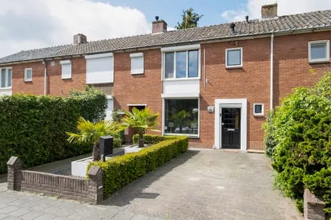 Tussenwoning te koop: Spinnersweg 22, Overdinkel kern Overdinkel