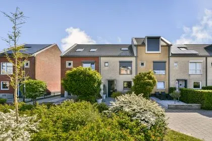 Tussenwoning te koop: Spinsteen 98, De Citadel Heemskerk
