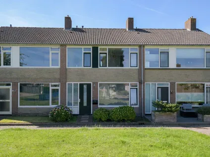 Terraced house for sale: Spitael 124, De Wiken zuid Drachten