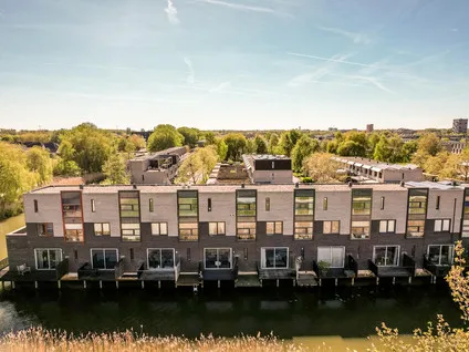 Tussenwoning te koop: Spitsbergen 79, Eilandenbuurt Noord Almere
