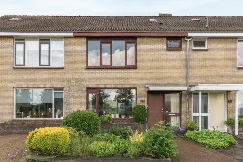 Tussenwoning te koop: Splitting 164, De Venen centrum Drachten