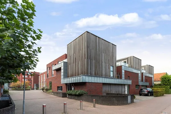 Tussenwoning te koop: Spoorbrughof 2, Welgelegen Apeldoorn