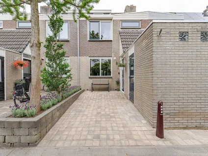 Terraced house for sale: Spoorhaven 14, Laag Boskoop Boskoop