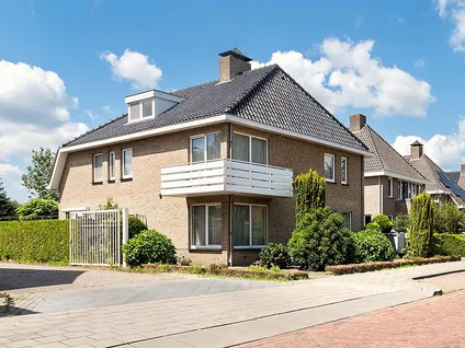 Detached house for sale: Spoorlaan 6, Koolenkampen en Iepenlaan Veghel