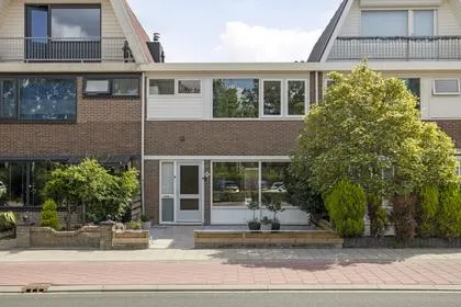 Tussenwoning te koop: Spoorlaan 68, Centrum Oost 2 Etten-Leur