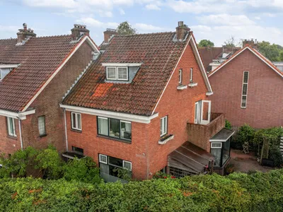 Koopwoning: Spoorsingel 100 in Delft - €695.000 - 148m²