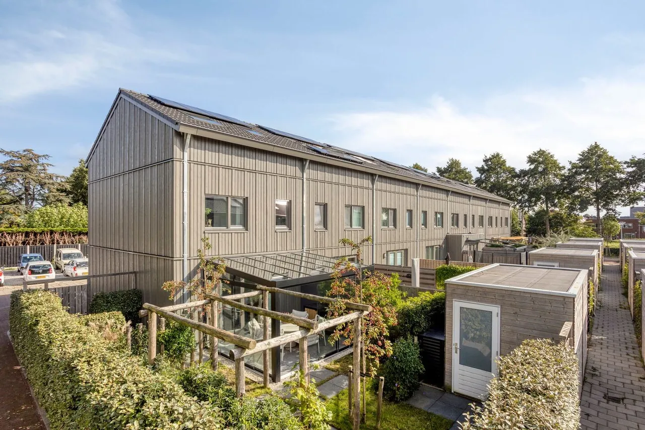 Hoekwoning te koop: Spoorstraat 153, Noord-Scharwoude