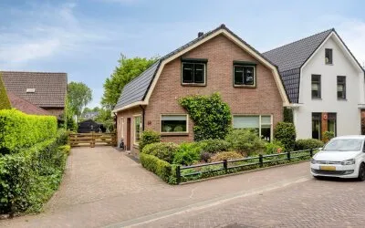 Vrijstaande woning te koop: Spoorstraat 23, Centrum Lunteren Lunteren