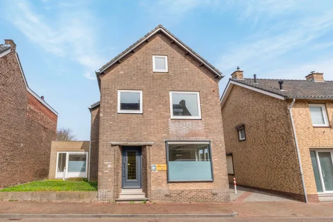 Hoekwoning te koop: Spoorstraat 48, Geleen-Centrum Geleen