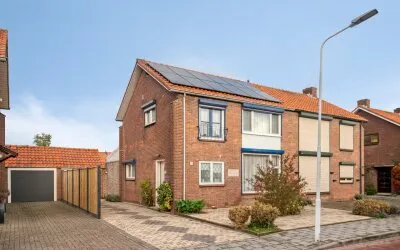 Twee-onder-één-kap te koop: Spoorstraat 54, Kern Sluiskil Sluiskil