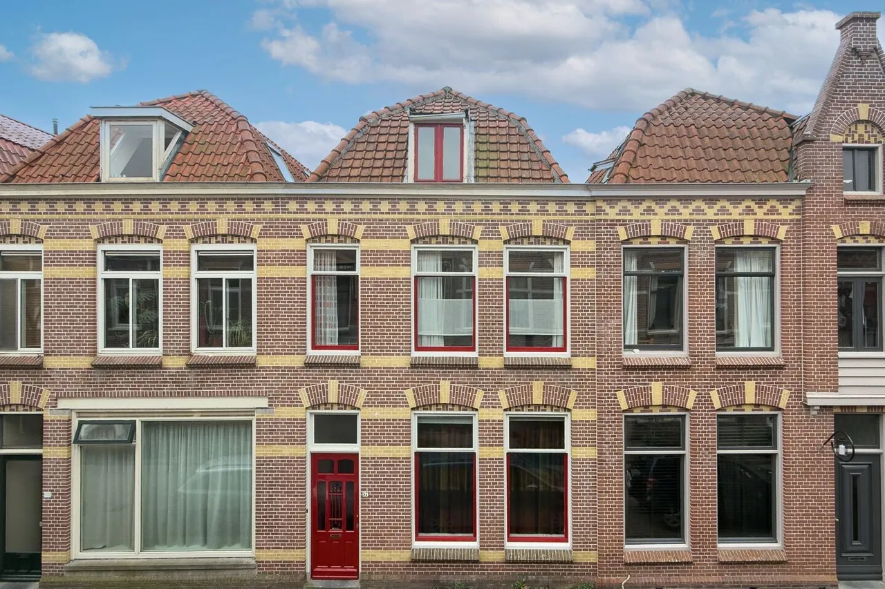 Tussenwoning te koop: Spoorstraat 57, Alkmaar