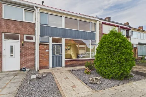 Tussenwoning te koop: Spoorstraat 84, Kern Sluiskil Sluiskil
