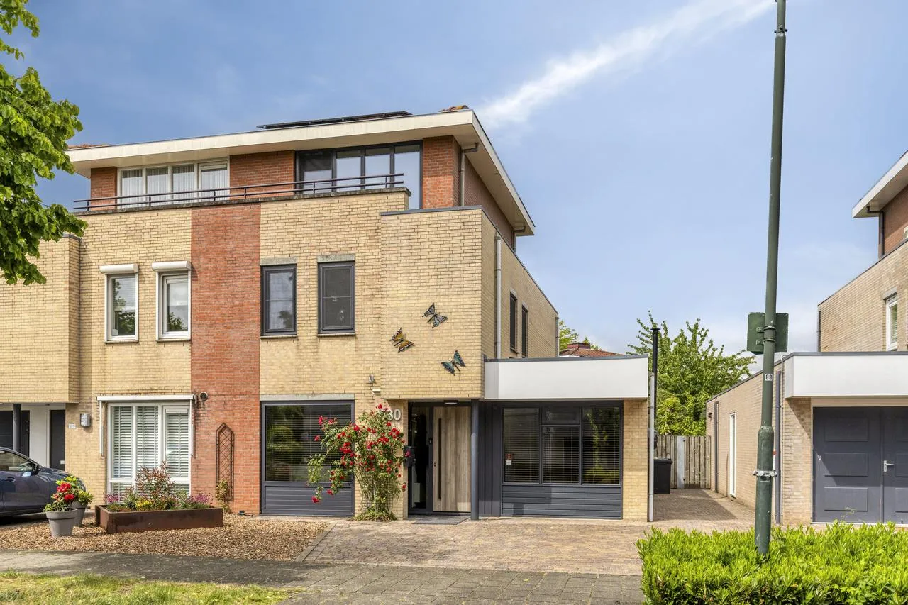 Twee-onder-één-kap te koop: Spoorven 530, Veghel