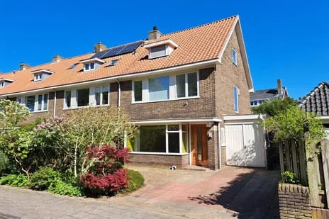 Hoekwoning te koop: Spoorzichtlaan 1, Zandvoortselaan en Berkenrode en omgeving Heemstede
