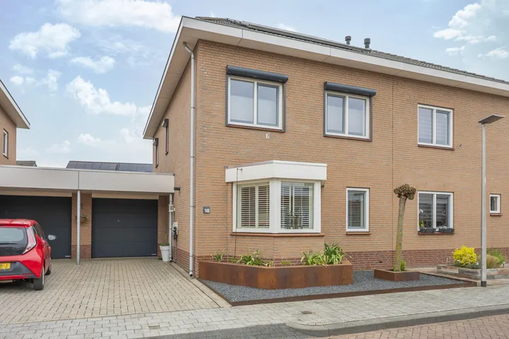 Tussenwoning te koop: Spoorzoeker 148, Spekholzerheide Kerkrade