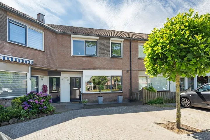 Tussenwoning te koop: Sporenweide 26, Kievitsloop Breda