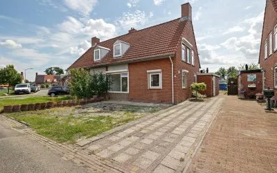 Twee-onder-één-kap te koop: Sportlaan 10, Nieuw-Buinen Oost Nieuw-Buinen