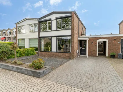 Semi-detached for sale: Sportlaan 10, ’t Harde Centrum 'T Harde