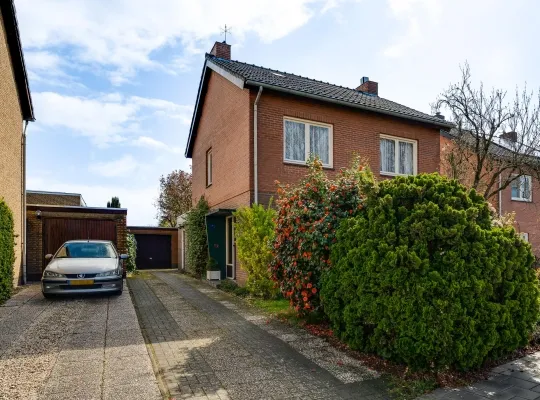 Vrijstaande woning te koop: Sportlaan 19, Bunde Bunde