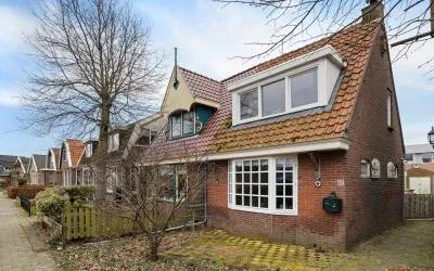 Twee-onder-één-kap te koop: Sportlaan 27, Oudesluis (woonkern) Oudesluis