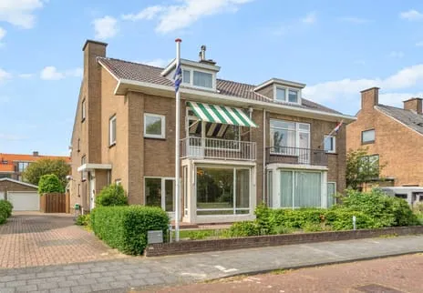 Twee-onder-één-kap te koop: Sportlaan 327, Vogelwijk 'S-Gravenhage