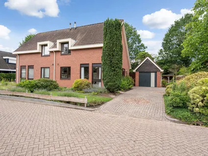 Twee-onder-één-kap te koop: Sportlaan 8, Hoogersmilde-Centrum Hoogersmilde