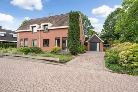 Twee-onder-één-kap te koop: Sportlaan 8, Hoogersmilde-Centrum Hoogersmilde (Gem. Midden-Drenthe)