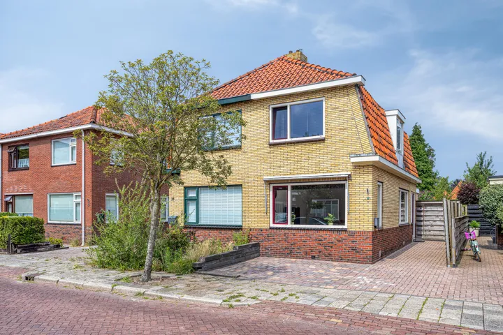 Twee-onder-één-kap te koop: Sportterreinstraat 17, Gorecht-Noord Hoogezand