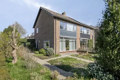 Twee-onder-één-kap te koop: Sportweg 16, Hoevelaken-Overhorst Hoevelaken