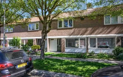 Tussenwoning te koop: Sportweg 27, Rutten-woonkern Rutten