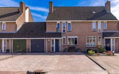 Tussenwoning te koop: Spreeuwenhof 8, Vogelwijk en De Borgen Stadskanaal