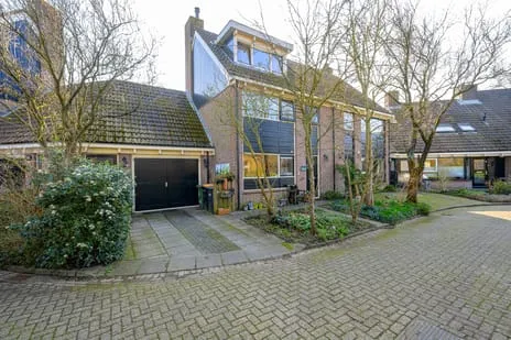 Tussenwoning te koop: Spreeuwenlaan 15, Waldervaart-Zuid Schagen