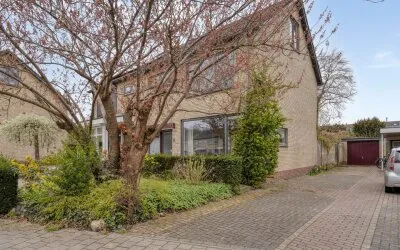 Twee-onder-één-kap te koop: Spreeuwenstraat 23, De Whee II-Noord Goor